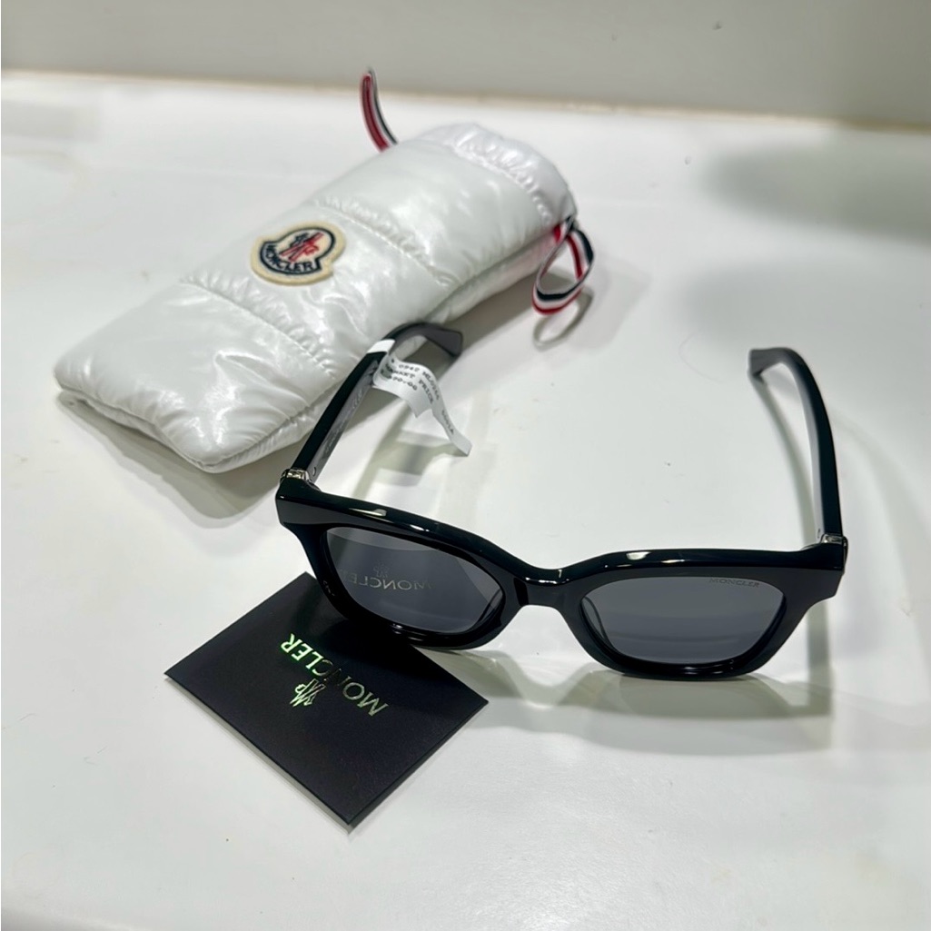 Moncler White Pouch With Black Sunglasses